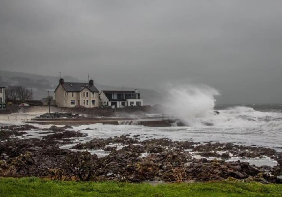 Cushendall Stables ภายนอก รูปภาพ